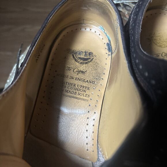 Dr. Martens Wingtip Black Gold Brogue 3989/34 Size 7 UK Unisex main image 5